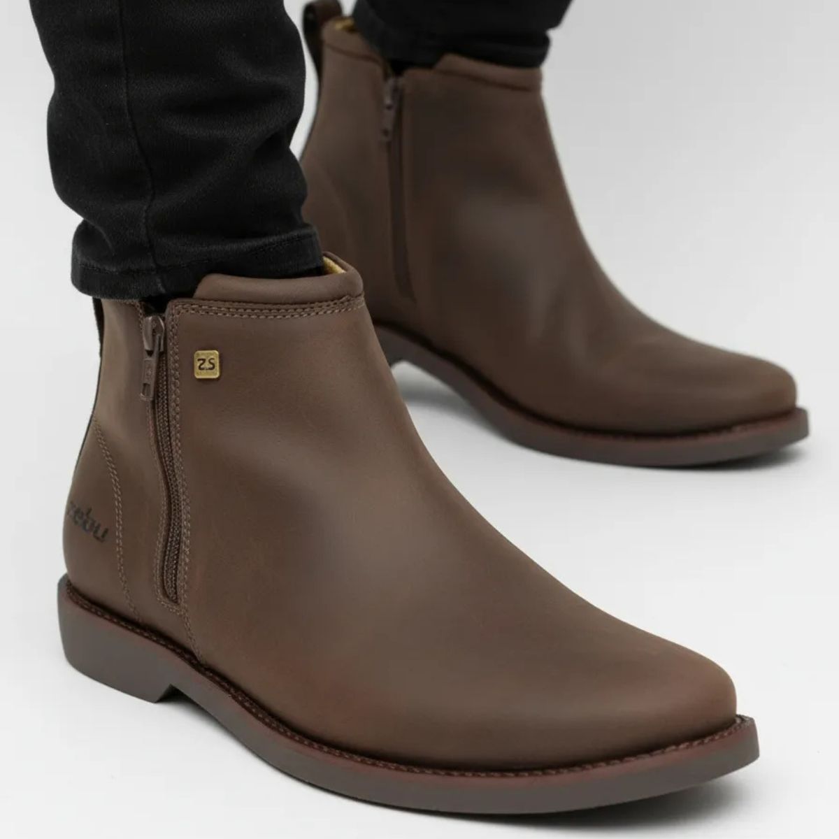 Kit Bota Zavu Casual Ortopédica Masculina de Cuero Legítimo + 3 REGALOS: Cinturón, Gorra y Billetera